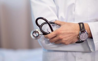 Բժշկական մասնագետին արգելվել է աշխատել որպես բժիշկ խորթ դստեր սեռական բռնությունից հետո