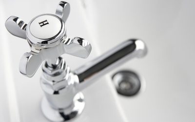 Էլեկտրաէներգիայի հետ կապված խնդիրների պատճառով Պոդգորիցայի մի քանի շրջաններ ջրազրկված են։