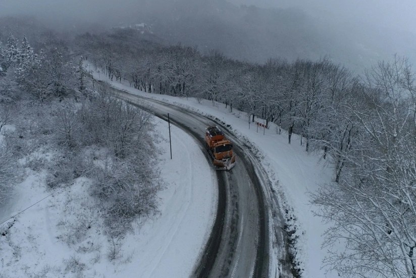 Ադրբեջանի արտակարգ իրավիճակների ծառայության աշխատակիցները փրկել են զբոսաշրջիկին, որը մնացել է ձյունապատ Խինալիգ շրջանում