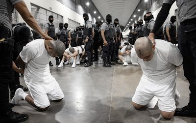 Բուկելեի մեգաբանտ արտաքսված վենեսուելացիները բացահայտում են խոշտանգումներ և այլ բռնություններ.