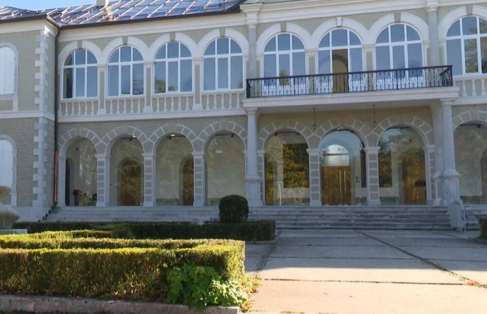 Նիկշիչում ամրոցը կառուցելու համար Նիկոլայ թագավորից պահանջվեց մեկ տարի: