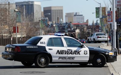 Զինված տղամարդու որսը Նյուարքում զանգվածային հրաձգության հետևանքով սպանվել է 10-ամյա և 21-ամյա մի տղայի և երեքը վիրավորվել