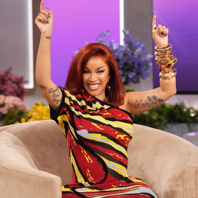 Cardi B-ն 4 համարի երեխայի պորտալարը վերածում է ոսկե կախազարդի