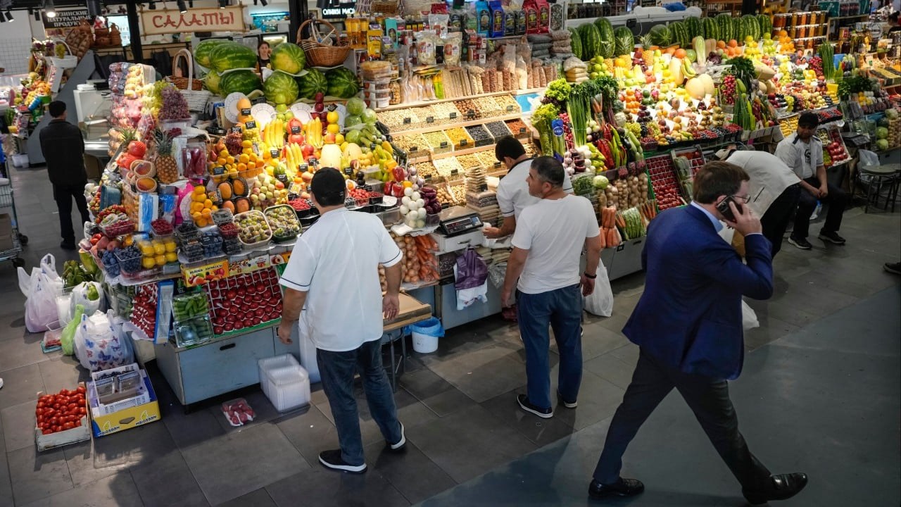 Քանի որ պատերազմը լարում է տնտեսությունը, Ռուսաստանը կանգնած է զենքի և կարագի միջև դժվար ընտրության առաջ