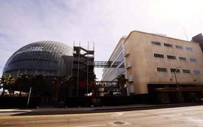 Ակադեմիան սեղմում է իր գոտին հեռուստատեսային հաջորդ գործարքից առաջ